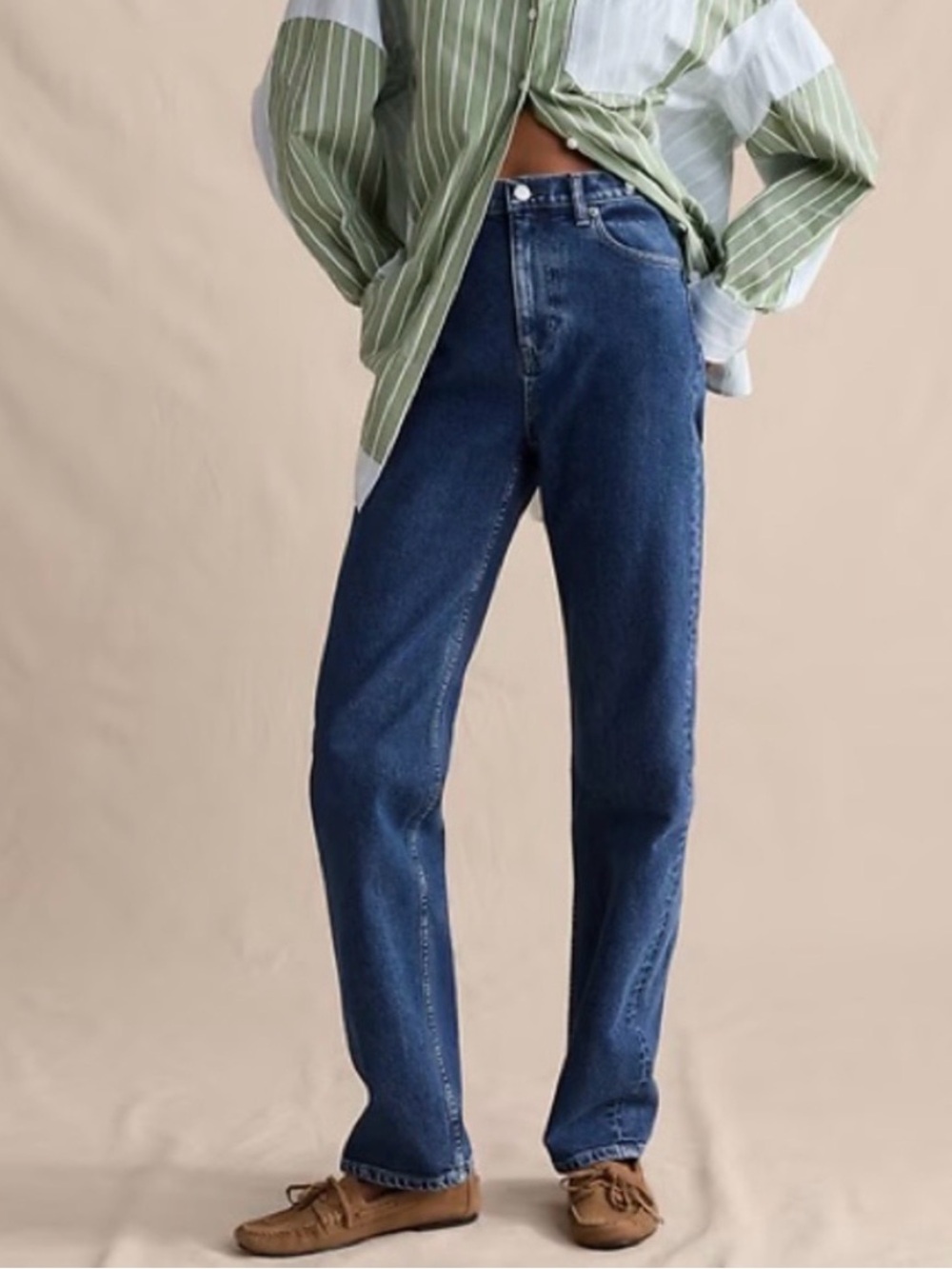 Banana Republic Hi-Rise 90s Straight Jean (Stone Wash)